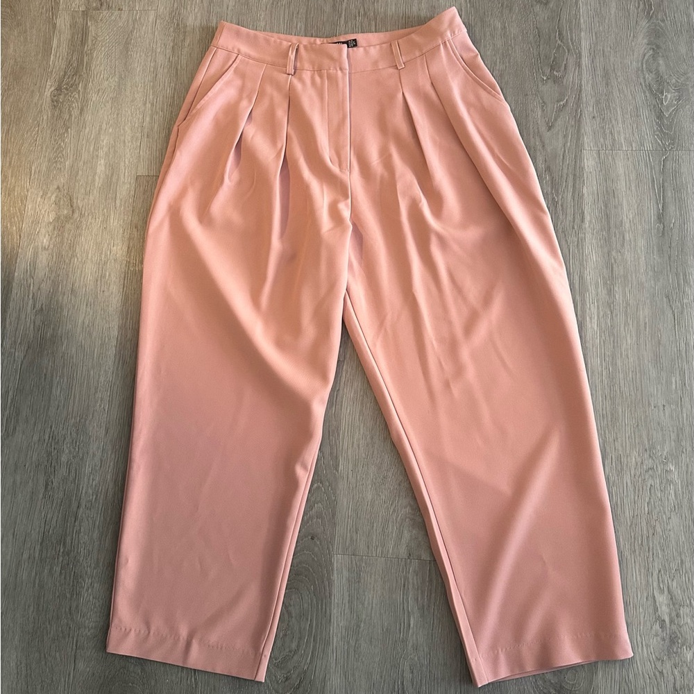 Chic Pink Pleated Trousers